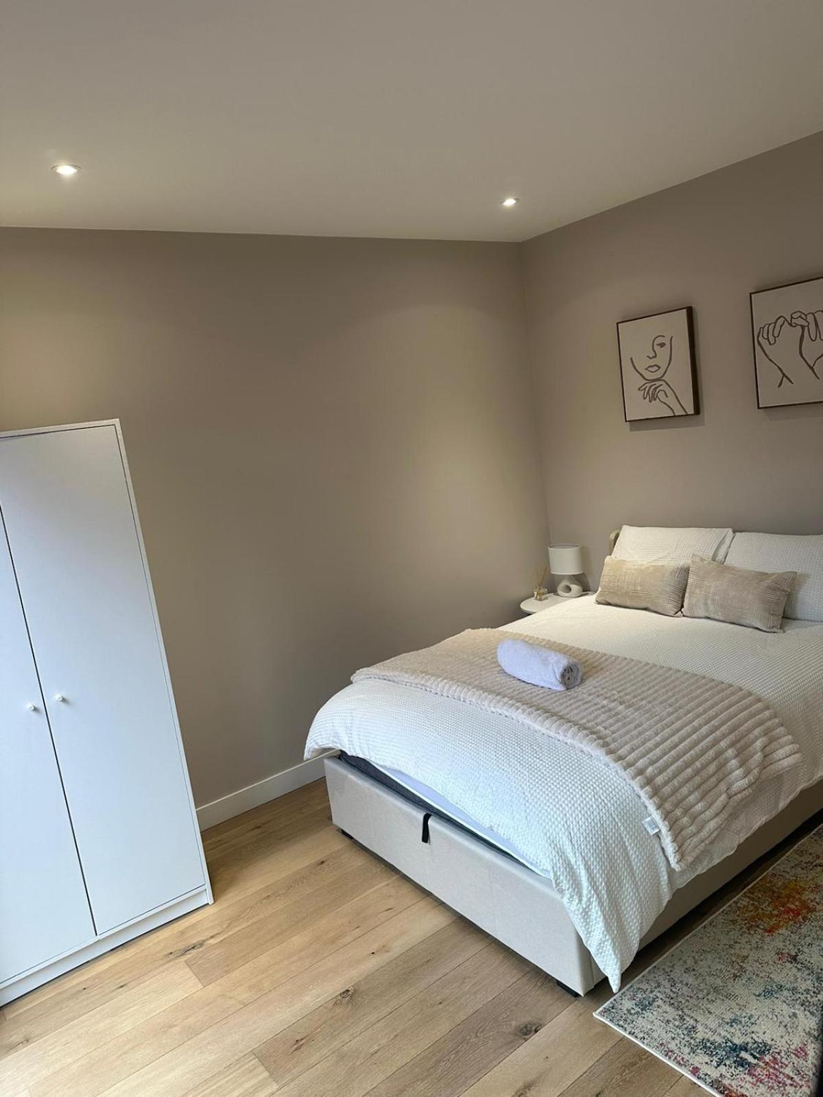 Richardson Deluxe Apartments - 3 Bed London Exterior photo